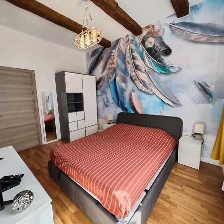 Apart Sofia Lion Bridge 2Bdr Self Check In Apartment Ngoại thất bức ảnh